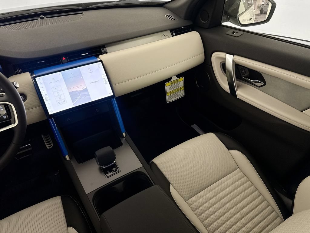 New 2026 Land Rover Discovery Sport Landmark AWD/4WD image 23
