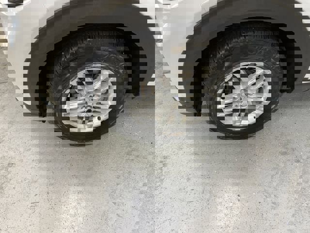 Used 2025 Ford Explorer Active image 11