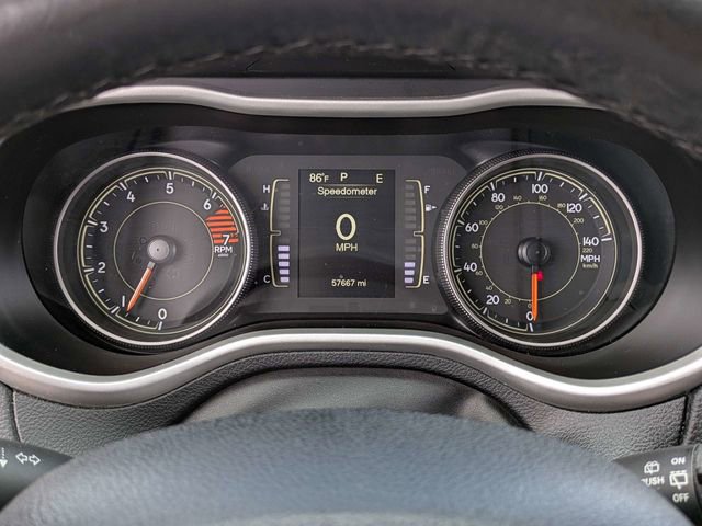 Used 2018 Jeep Cherokee Latitude Plus w/ Comfort/Convenience Group FWD image 26