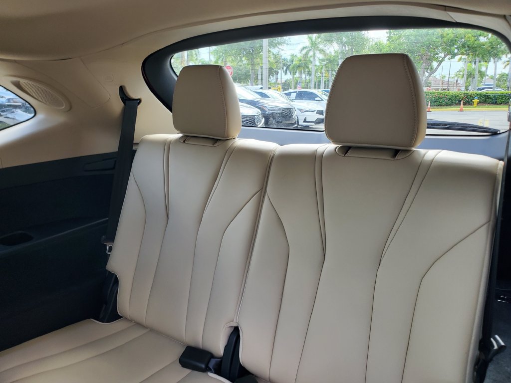 Certified 2025 Acura MDX w/ Technology Package FWD image 14