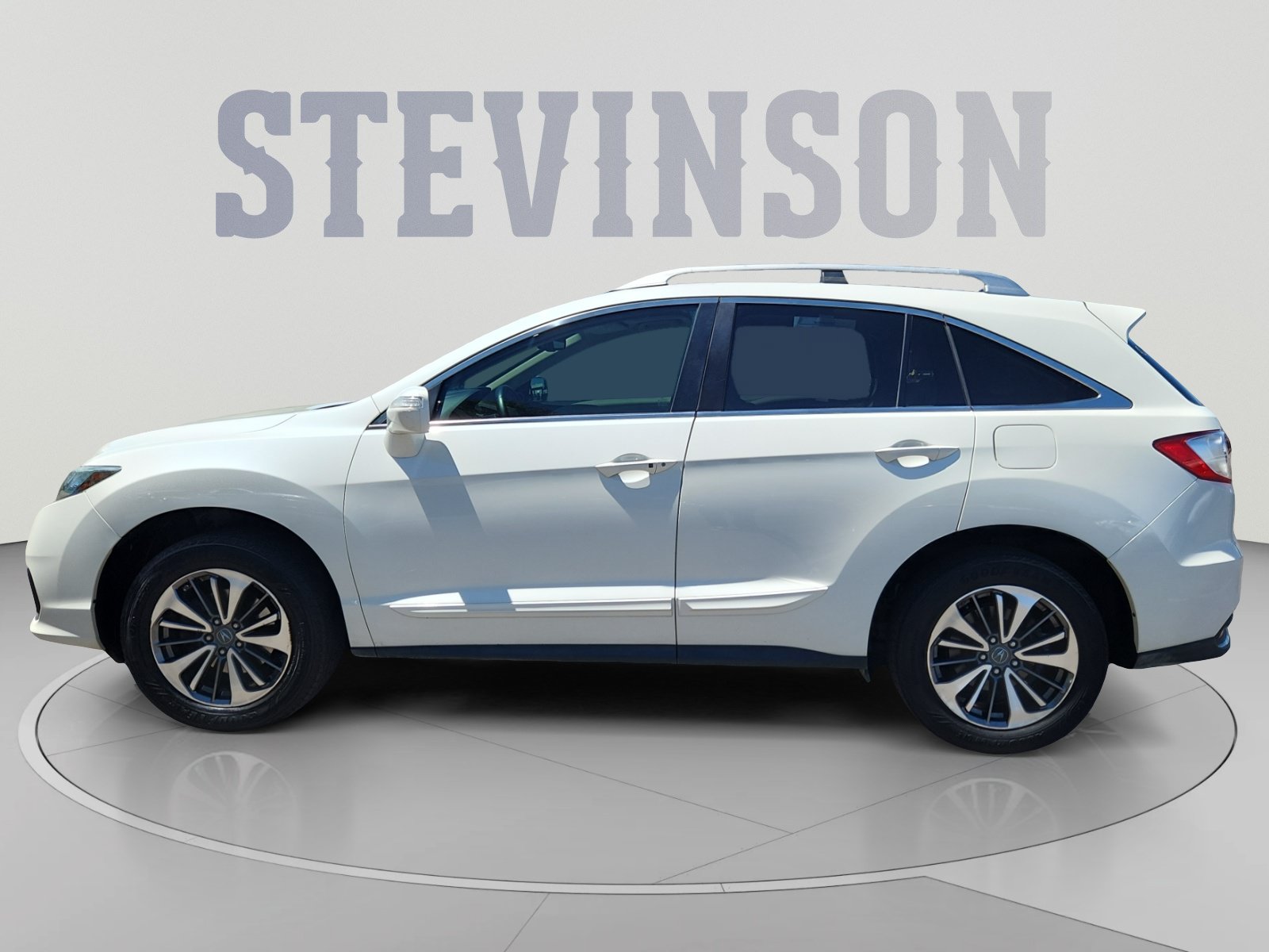 Used 2017 Acura RDX AWD w/ Advance Package image 2