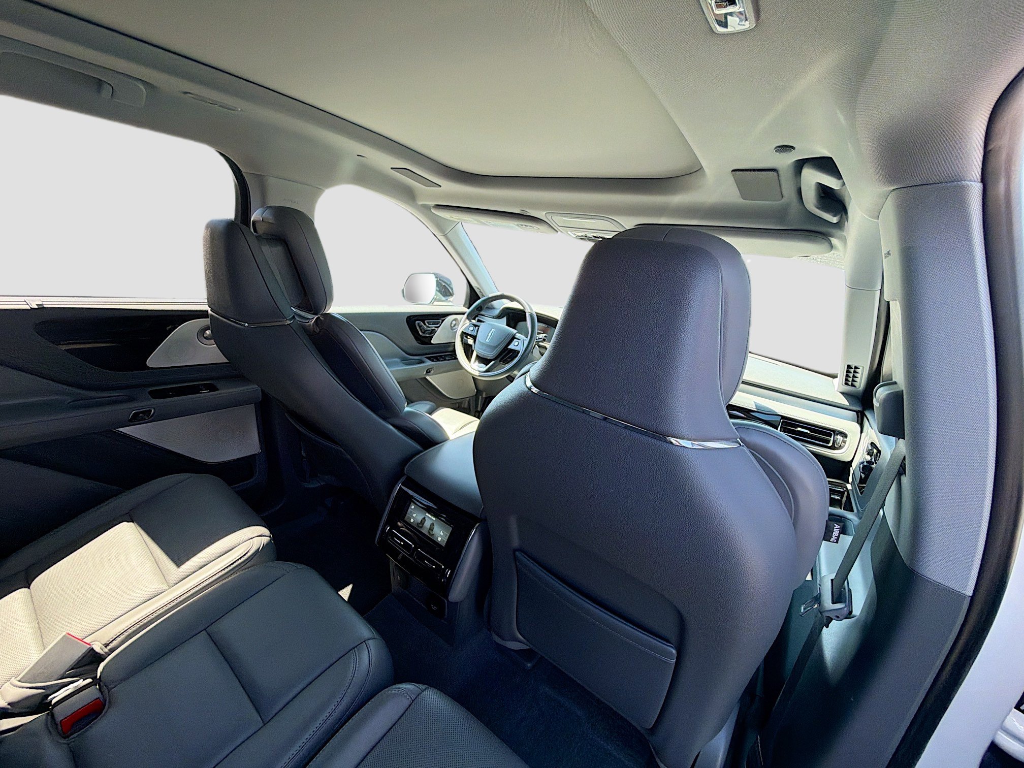 Certified 2020 Lincoln Aviator Reserve w/ Equipment Group 202A AWD/4WD image 30