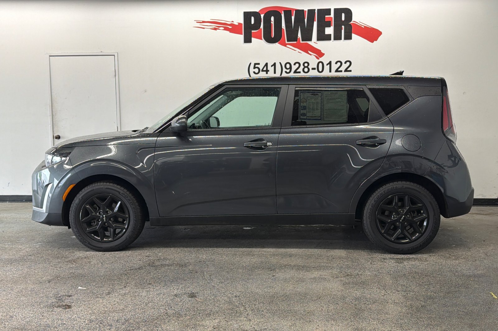 Used 2023 Kia Soul LX w/ LX Technology Package FWD image 6