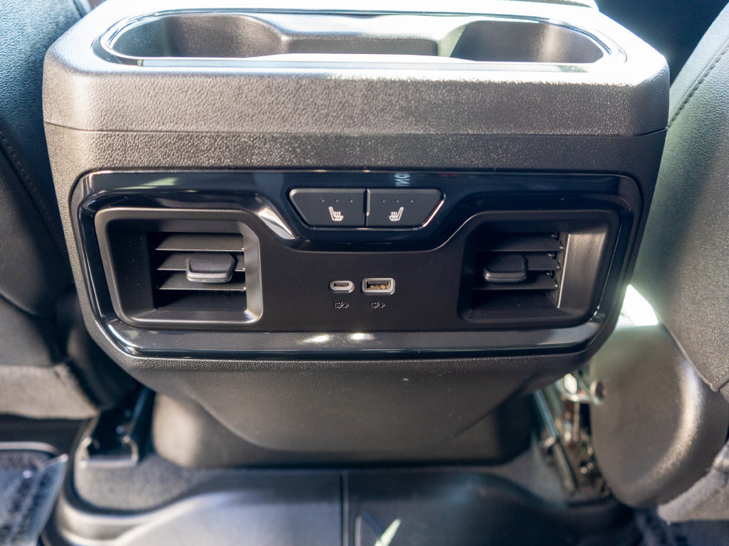 Used 2024 GMC Sierra 2500 AT4 w/ AT4 Premium Plus Package AWD/4WD image 14