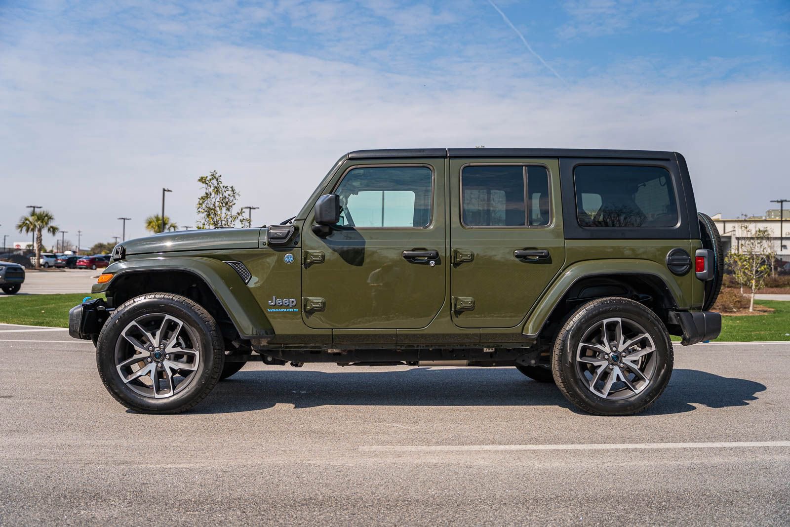 Used 2024 Jeep Wrangler Unlimited w/ Convenience Group image 4