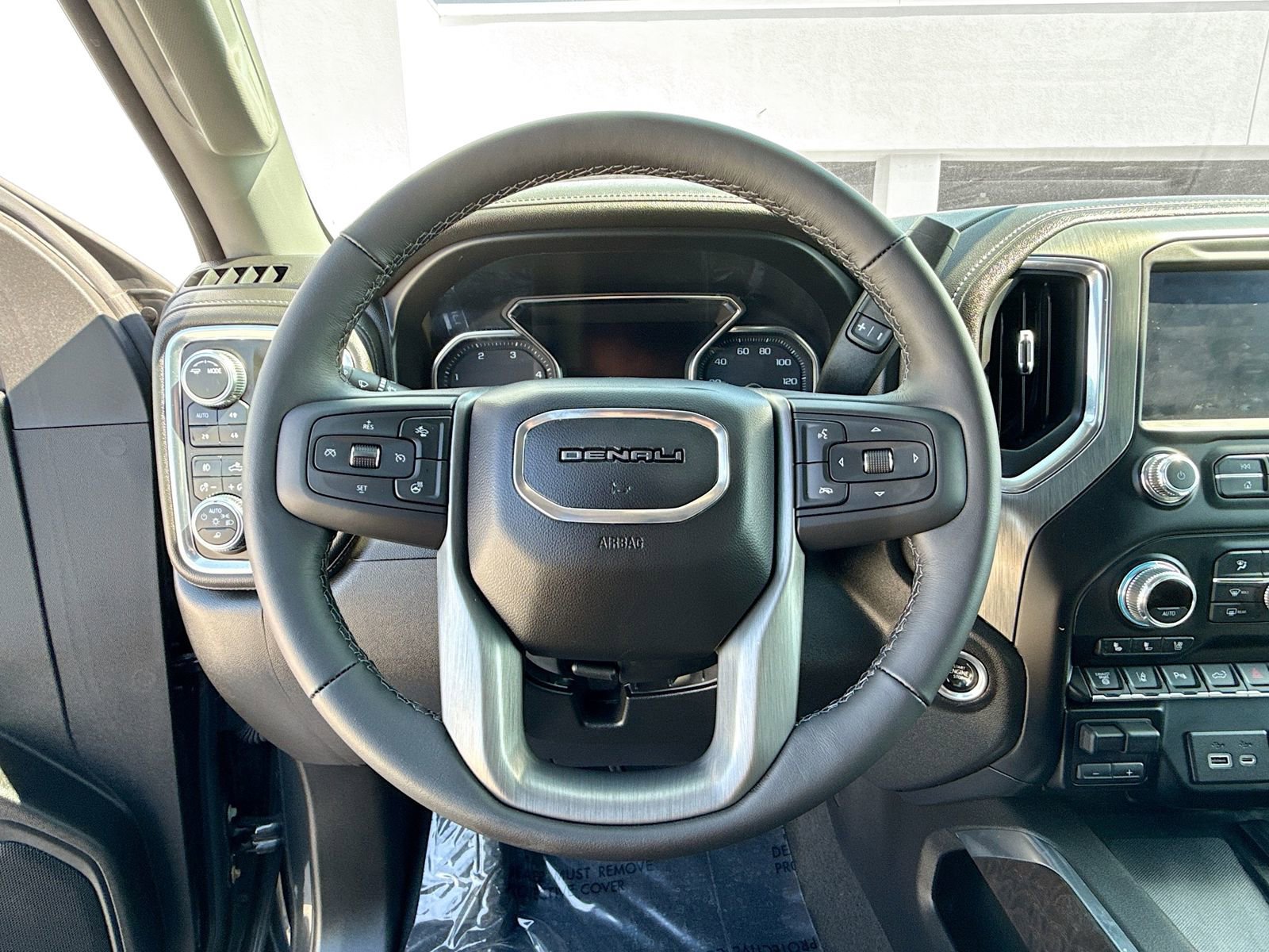 Used 2022 GMC Sierra 2500 Denali w/ Technology Package image 11