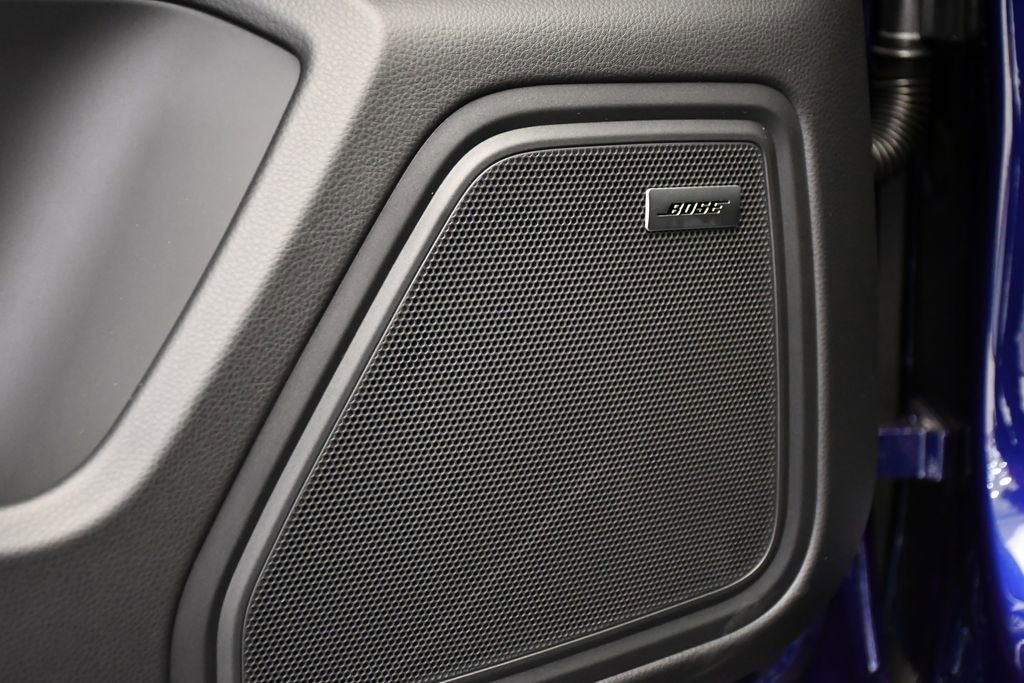 Certified 2025 Porsche Macan image 37