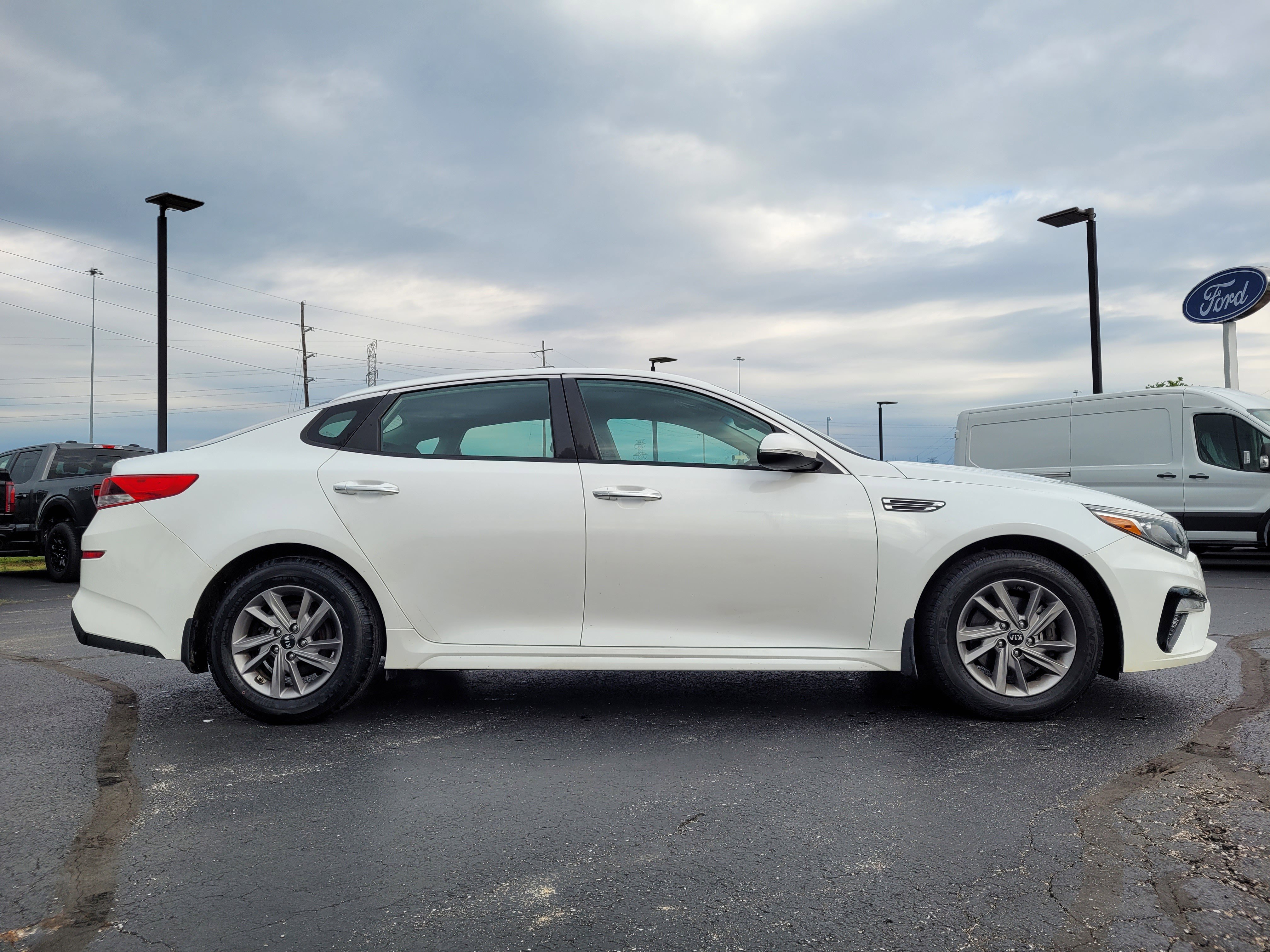 Used 2020 Kia Optima LX FWD image 2