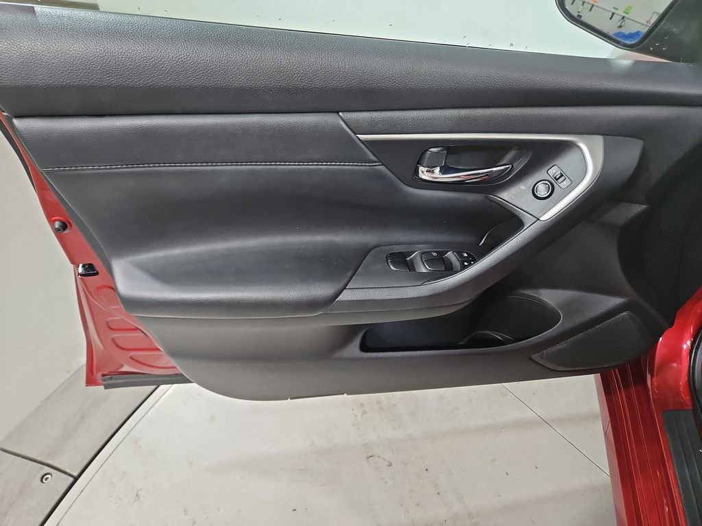 Used 2015 Nissan Altima 2.5 S w/ Special Edition Package FWD image 11