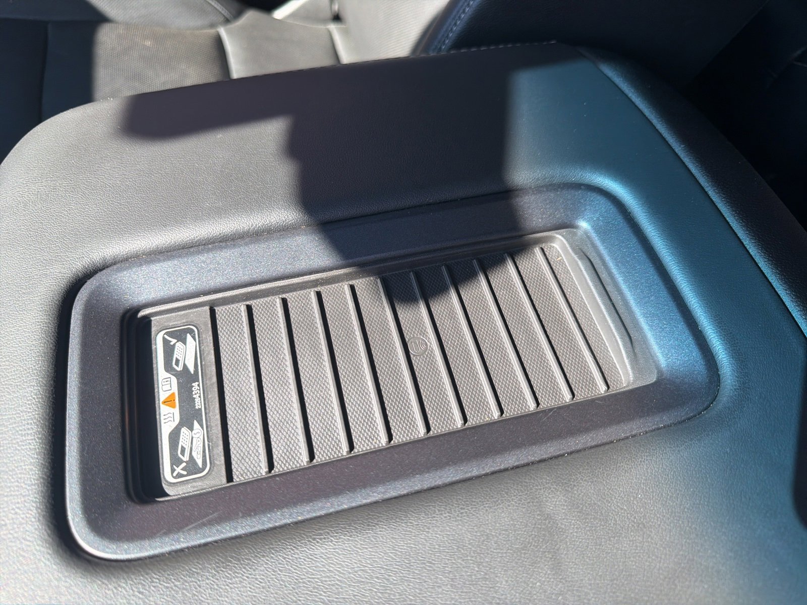 Used 2018 Chevrolet Tahoe Premier image 35