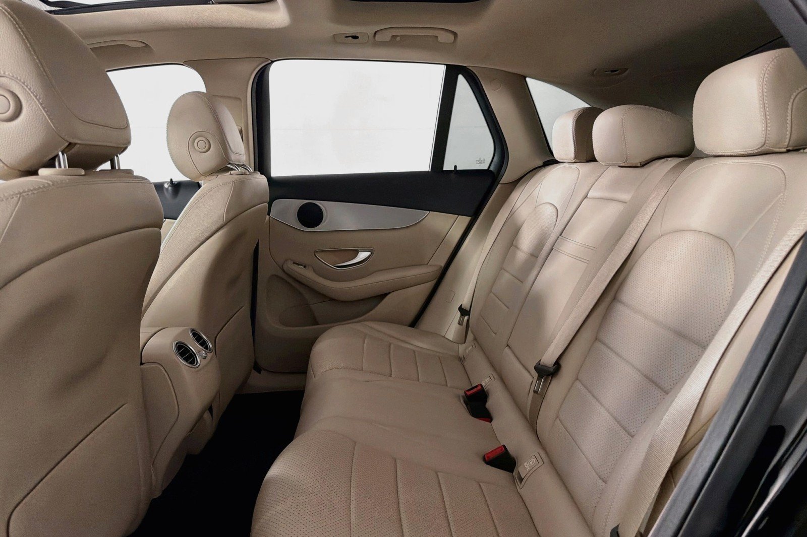 Used 2021 Mercedes-Benz GLC 300 image 8