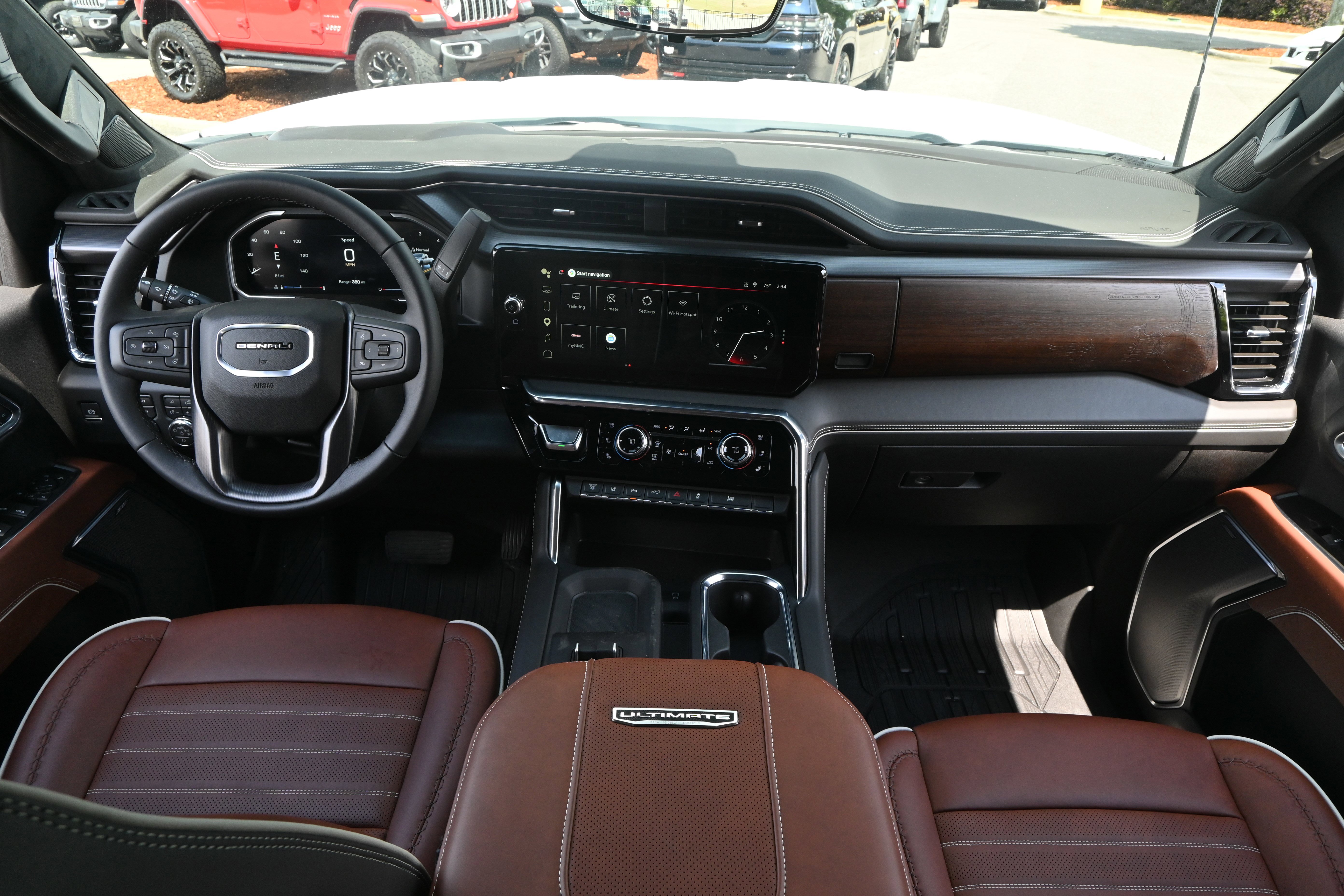 Used 2026 GMC Sierra 3500 Denali Ultimate w/ LPO, Black Badging Package AWD/4WD image 32