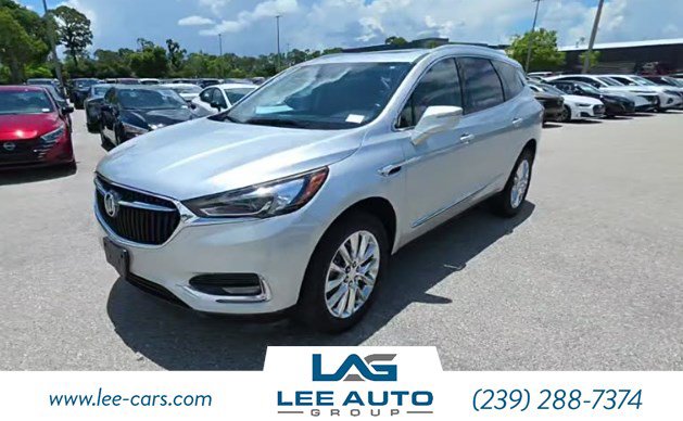 Used 2020 Buick Enclave Essence w/ Sound and Sites Package FWD image 3