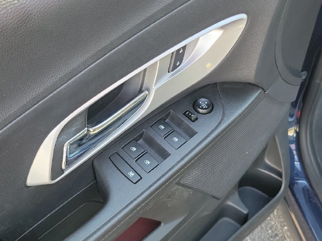 Used 2017 Chevrolet Equinox LT w/ Convenience Package FWD image 9