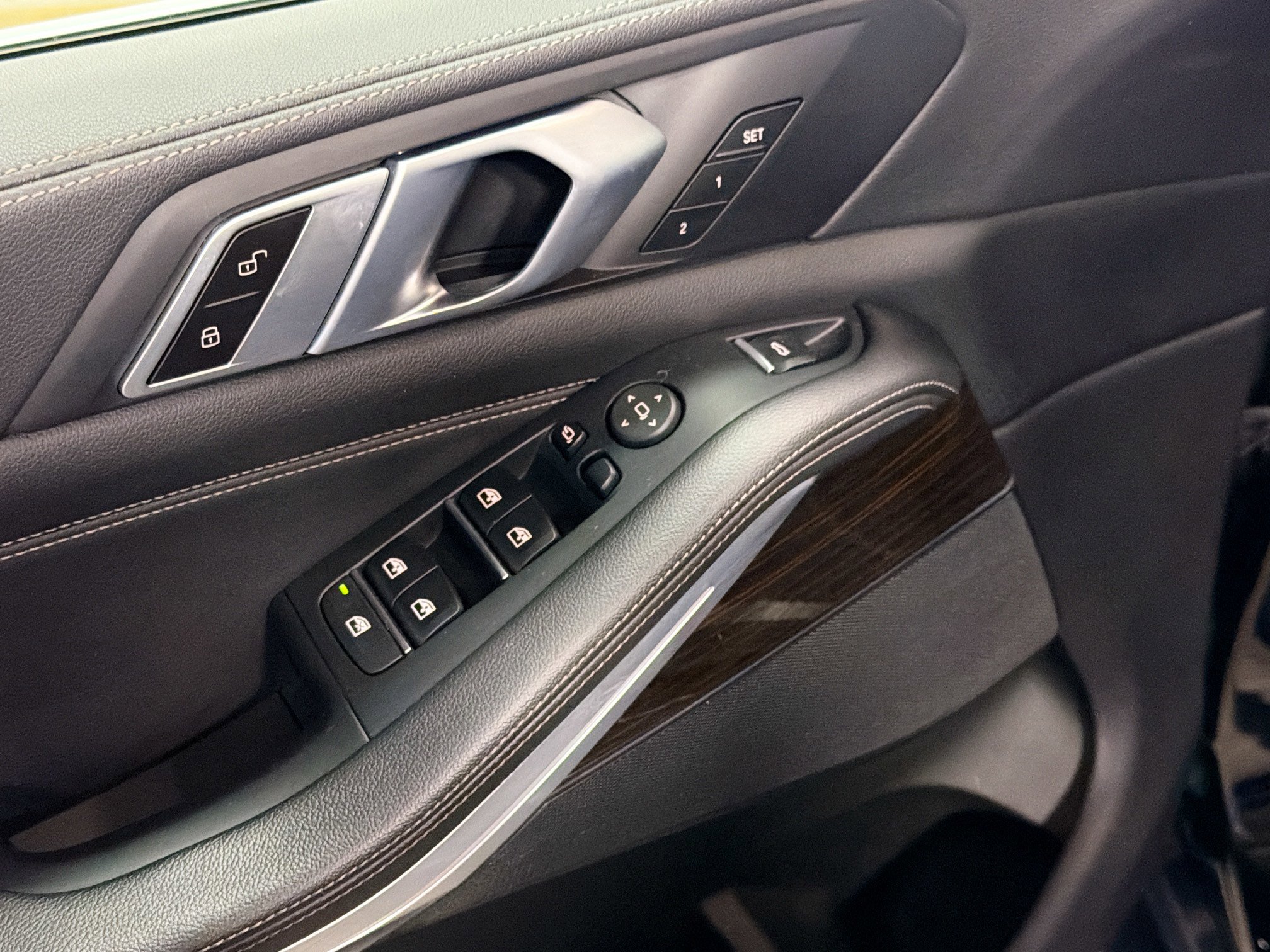 Used 2020 BMW X5 sDrive40i w/ Premium Package image 23