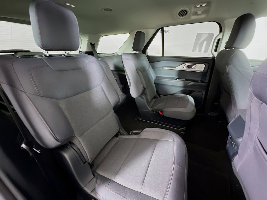 New 2026 Ford Explorer Active image 17
