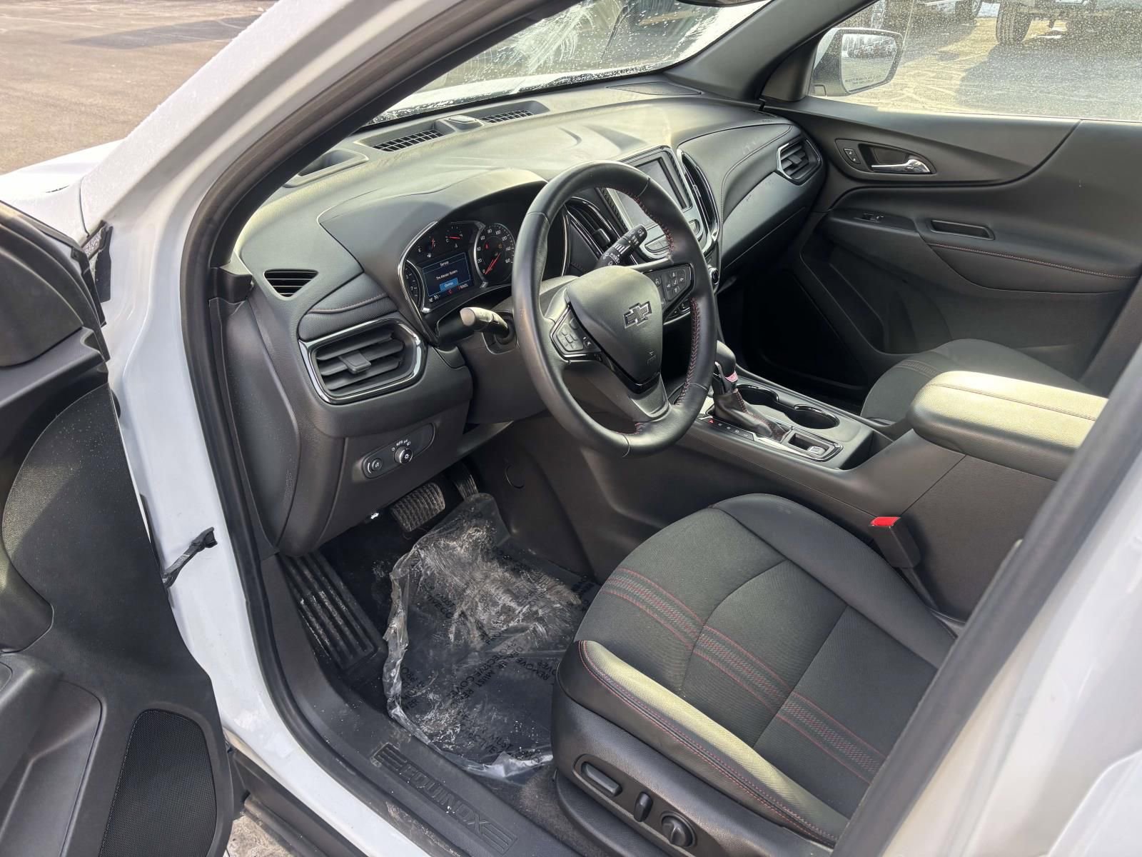 Used 2022 Chevrolet Equinox RS w/ LPO, Floor Liner Package image 28