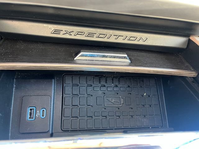 Used 2024 Ford Expedition Max Limited image 17