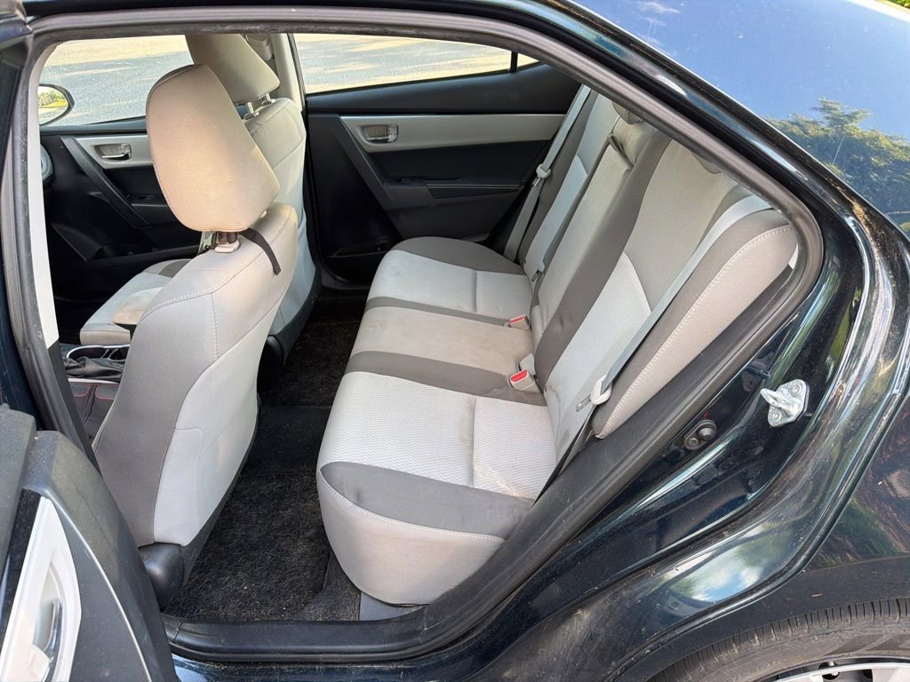 Used 2017 Toyota Corolla LE w/ Carpet Mat Package (TMS) FWD image 11