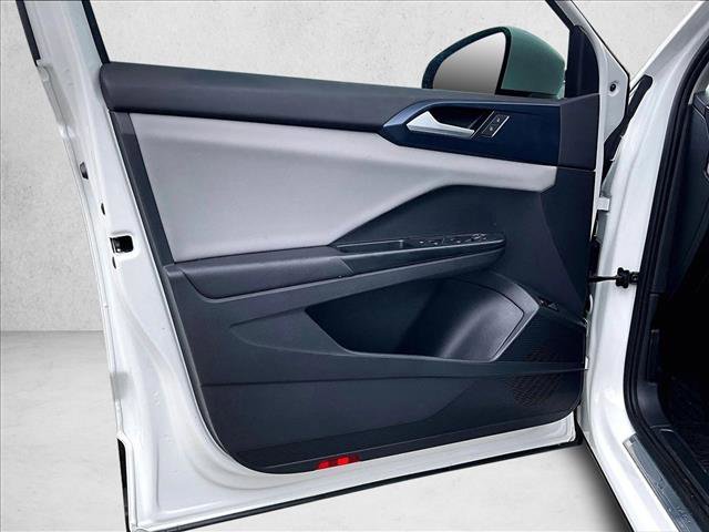 Used 2022 Volkswagen Taos SE image 18