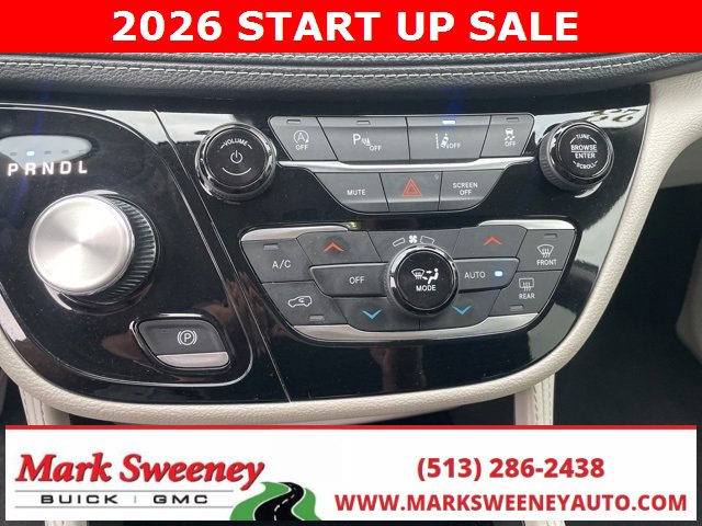 Used 2023 Chrysler Pacifica Limited image 20