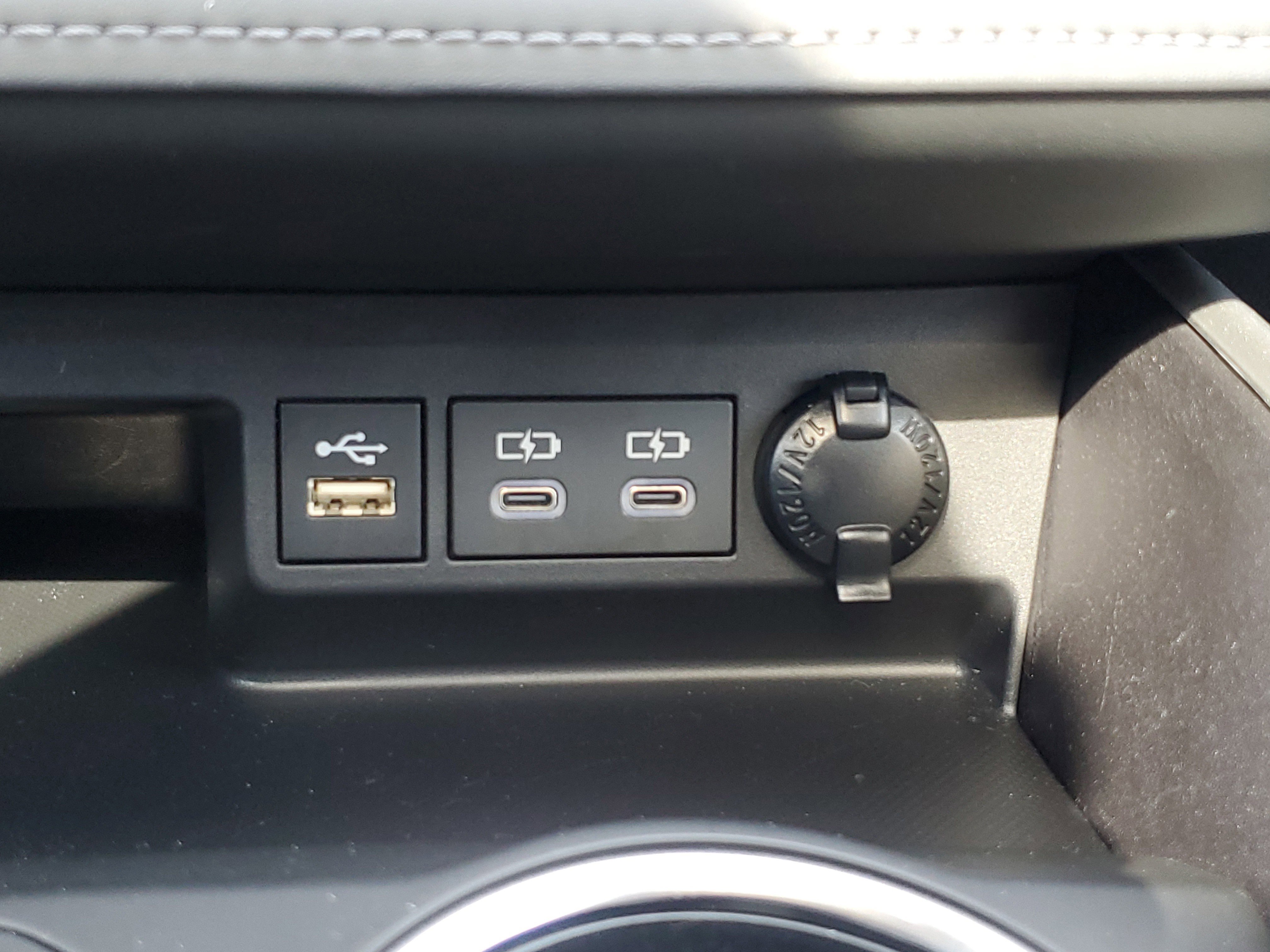 Certified 2024 Toyota Highlander XLE image 32