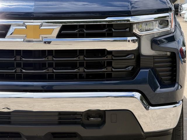Used 2023 Chevrolet Silverado 1500 LT AWD/4WD image 11