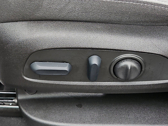 Used 2022 Chevrolet Equinox LT image 25