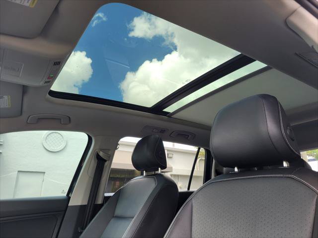 Used 2021 Volkswagen Tiguan SEL FWD image 21