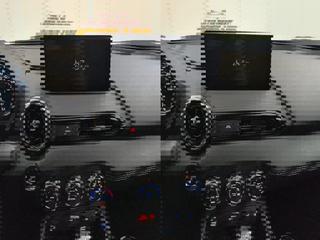 Used 2025 MAZDA MX-5 Miata RF Grand Touring image 17