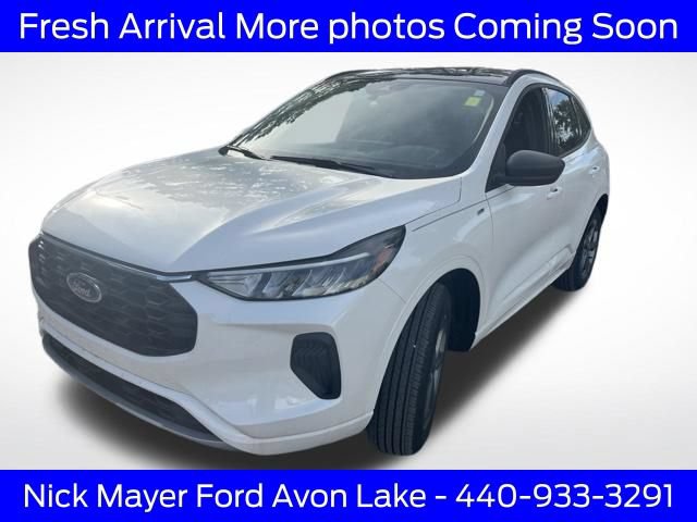 Used 2024 Ford Escape ST-Line w/ Tech Pack #1 AWD/4WD image 4