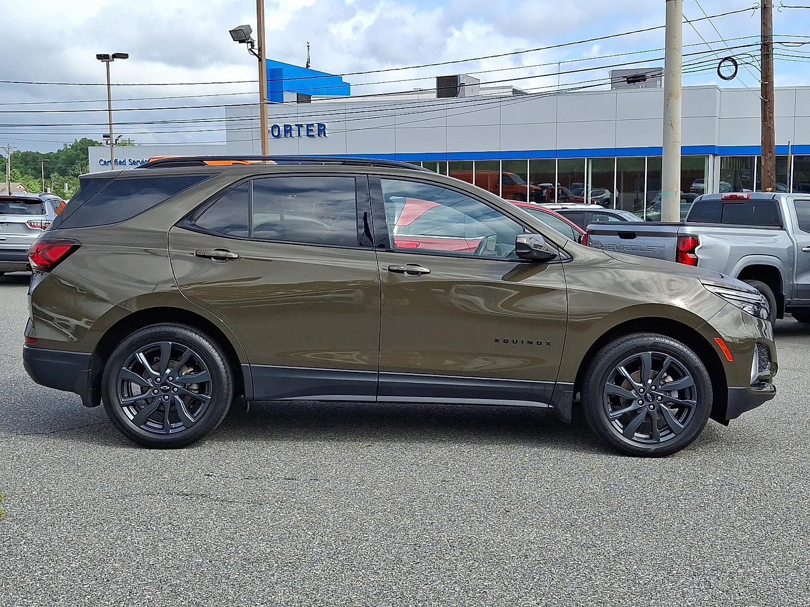 Certified 2023 Chevrolet Equinox RS w/ LPO, Floor Liner Package AWD/4WD image 7