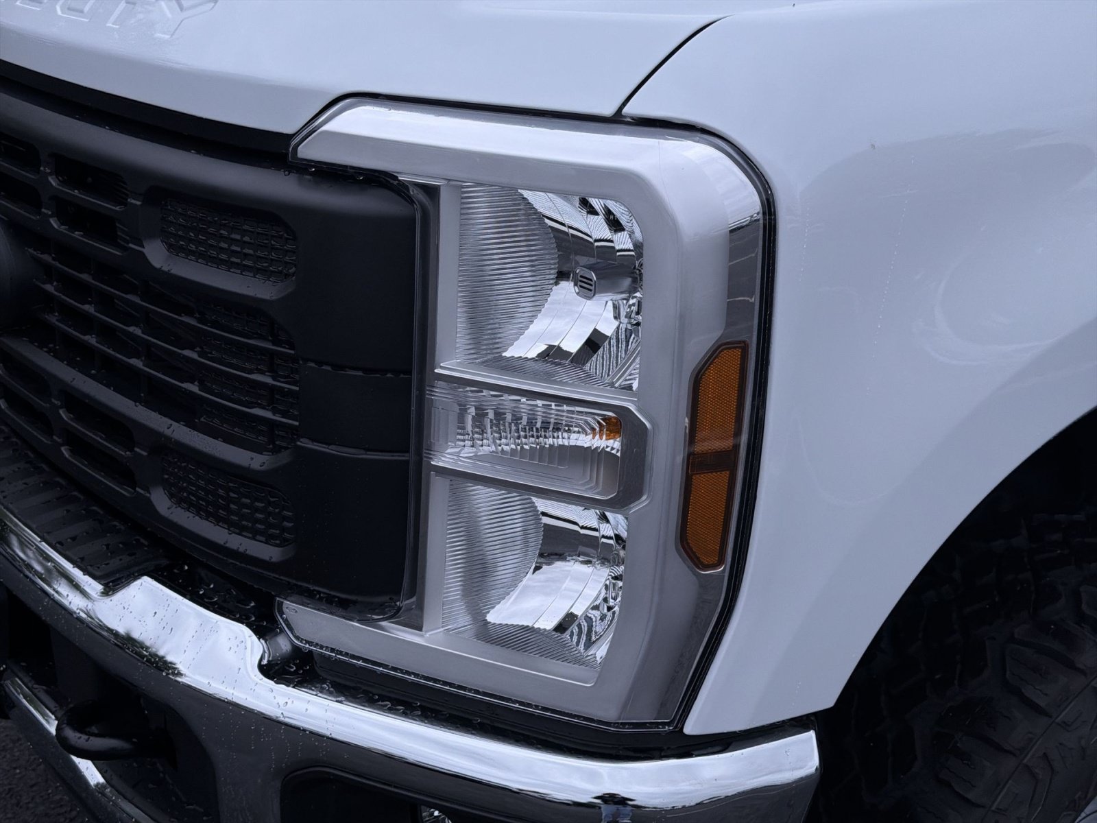 New 2027 Ford F350 XL w/ XL Off-Road 33" Tire Package AWD/4WD image 13