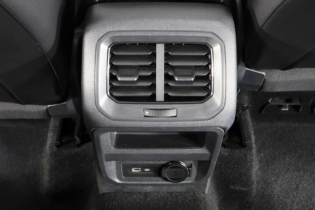 Certified 2023 Volkswagen Tiguan SE R-Line FWD image 21