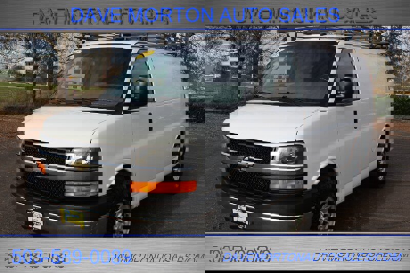 Used 2015 Chevrolet Express 3500 image 2