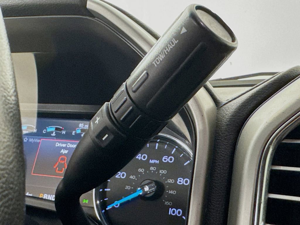 Used 2017 Ford F250 Lariat w/ Chrome Package image 22