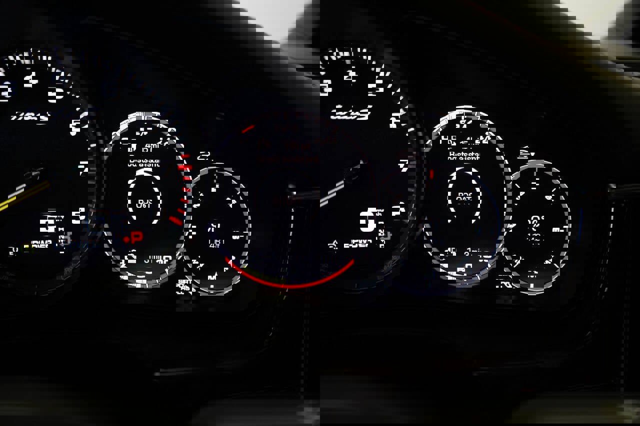 Used 2023 Porsche Panamera Turbo S image 90