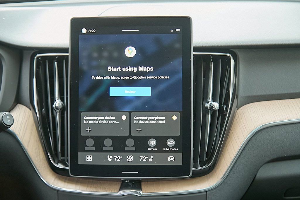 New 2026 Volvo XC60 B5 Plus w/ Protection Package Premier image 26