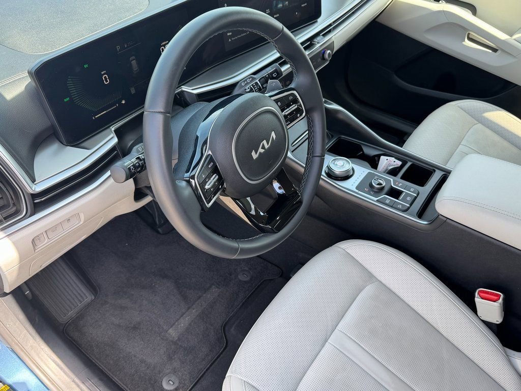 Used 2025 Kia Sorento EX image 10