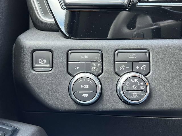 Used 2025 GMC Sierra 1500 Elevation image 28