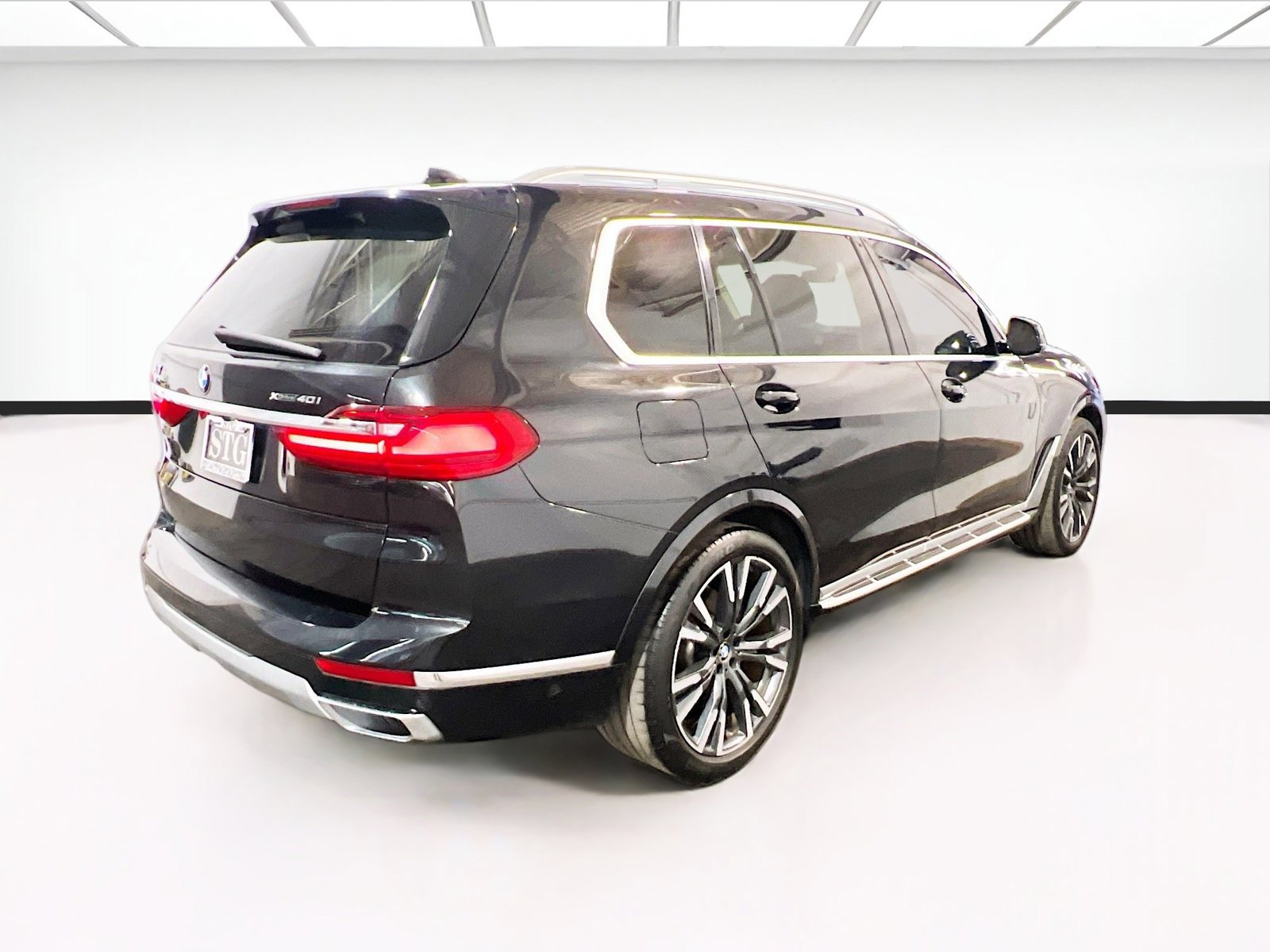 Used 2019 BMW X7 xDrive40i w/ Parking Assistance Package image 4