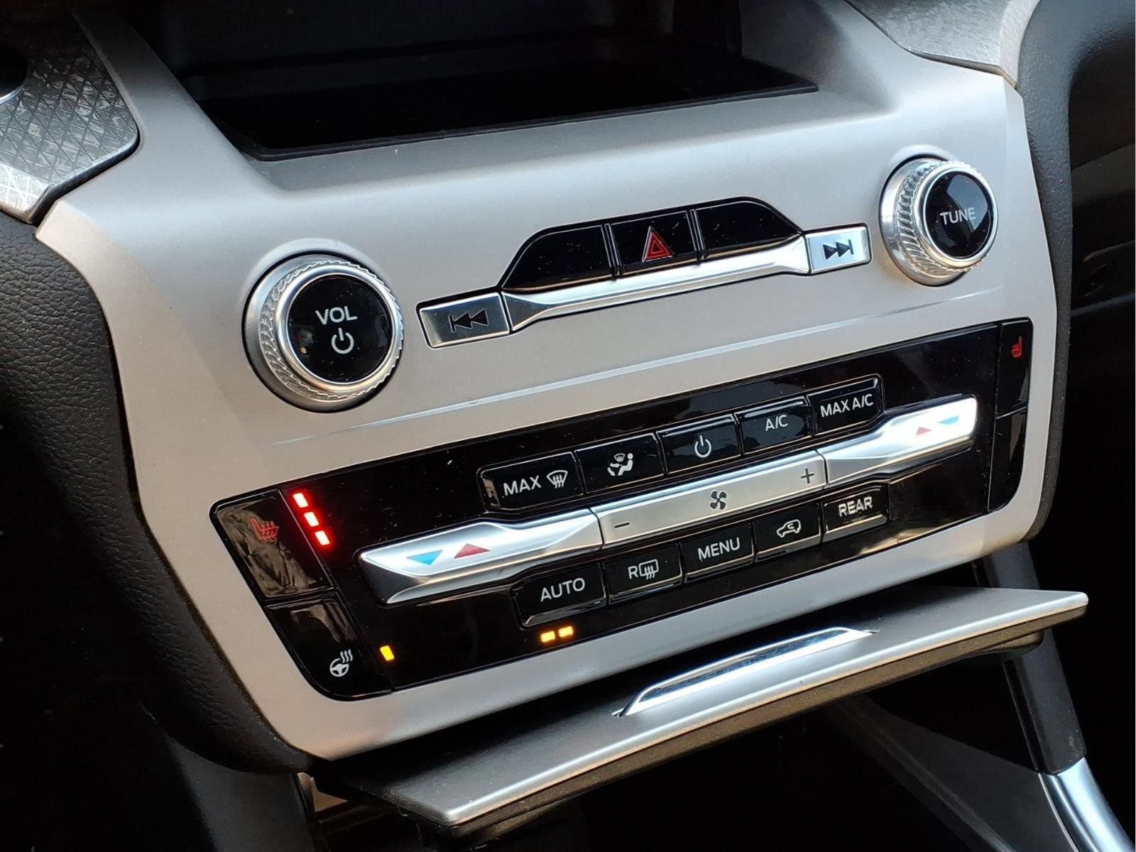 Used 2024 Ford Explorer Timberline image 10