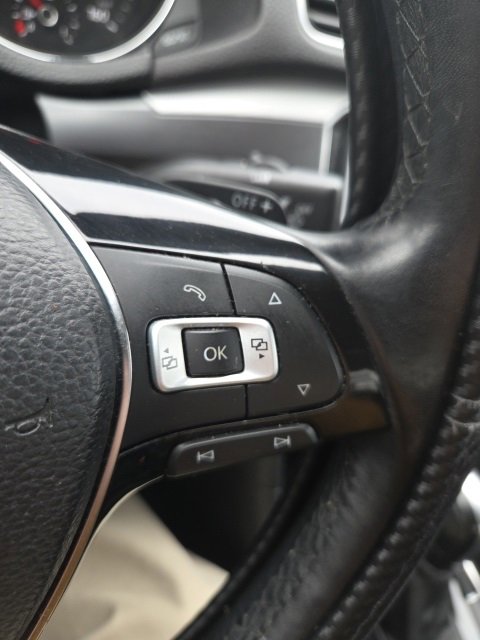 Used 2016 Volkswagen Passat 1.8T R-Line w/ R-Line Lighting Package image 13