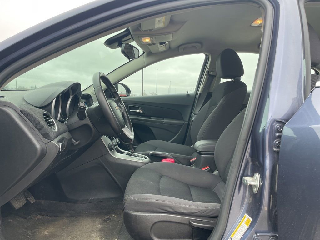 Used 2014 Chevrolet Cruze LT image 9
