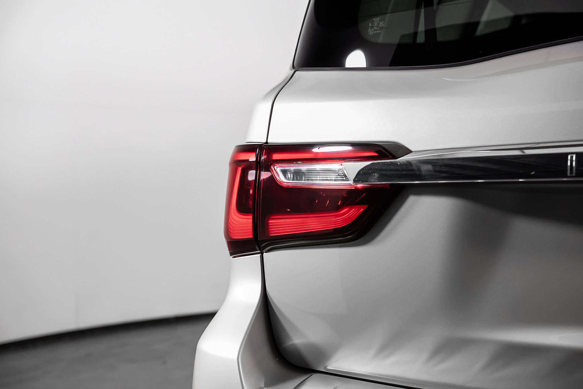 Used 2019 INFINITI QX80 Luxe w/ Proassist Package RWD image 24