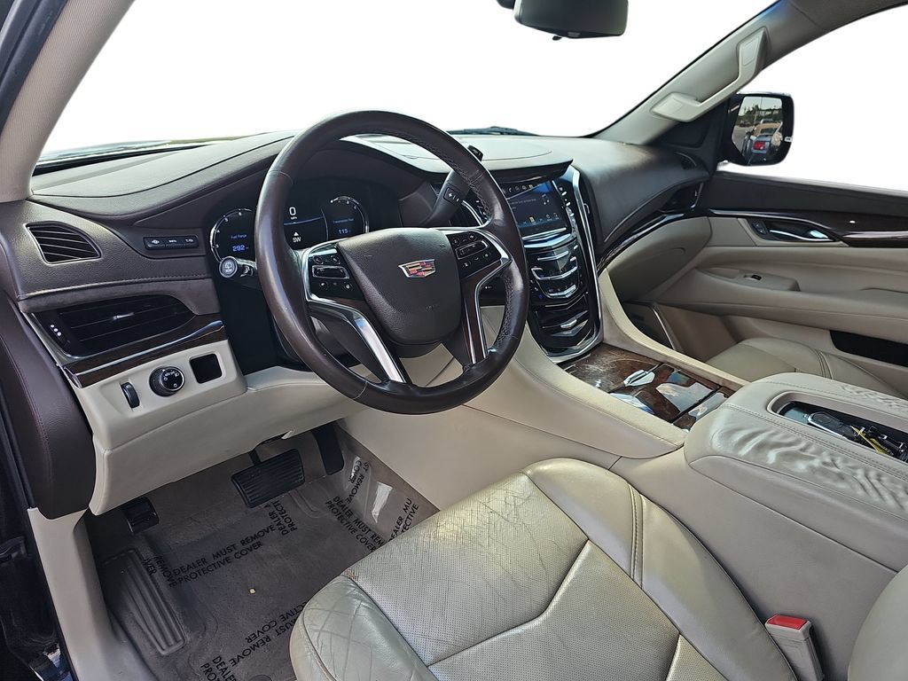Used 2017 Cadillac Escalade ESV Luxury RWD image 16