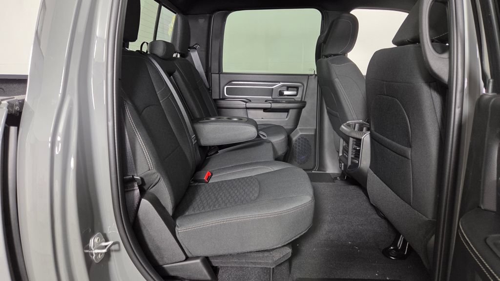 New 2026 RAM 2500 Big Horn AWD/4WD image 33