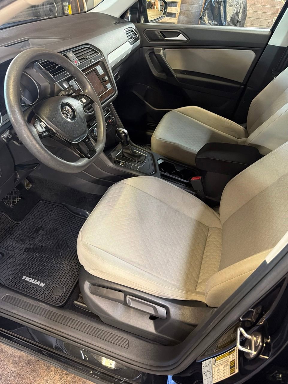 Used 2021 Volkswagen Tiguan S FWD image 17