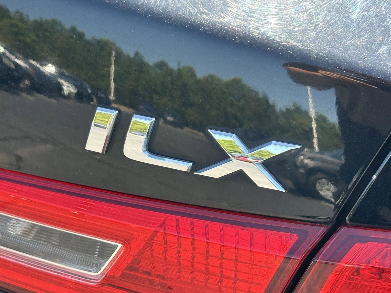 Used 2015 Acura ILX w/ Premium Package FWD image 10