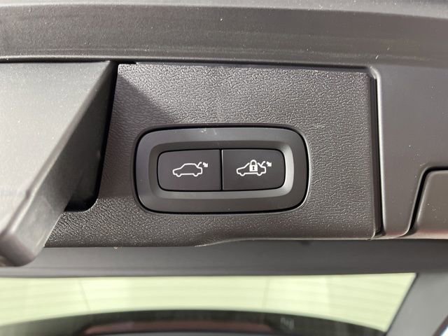 Used 2023 Volvo XC60 B5 Plus w/ Protection Package Premier FWD image 47